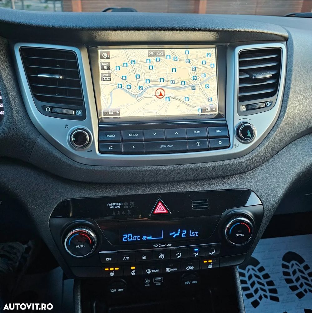 Hyundai Tucson blue 1.7 CRDi 2WD DCT Premium - 12