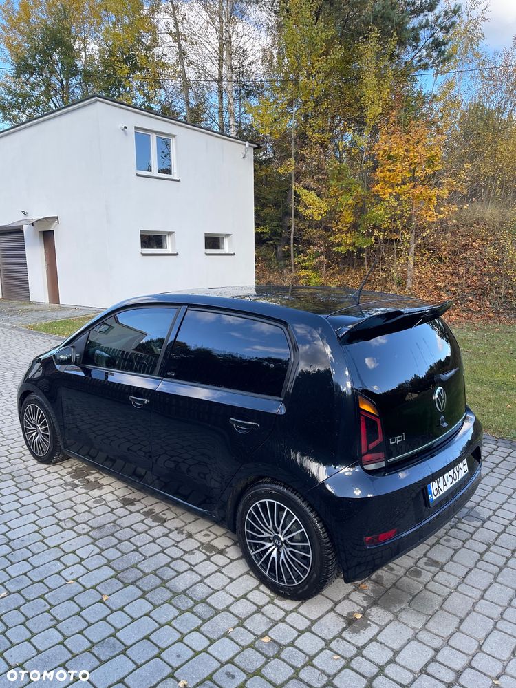 Volkswagen up! Active - 8