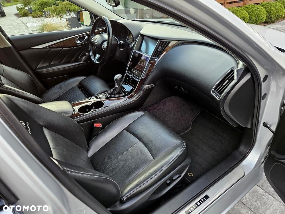 Infiniti Q50 - 32