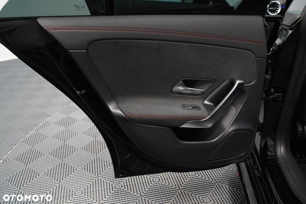 Mercedes-Benz CLA 200 mHEV AMG Line 7G-DCT - 8