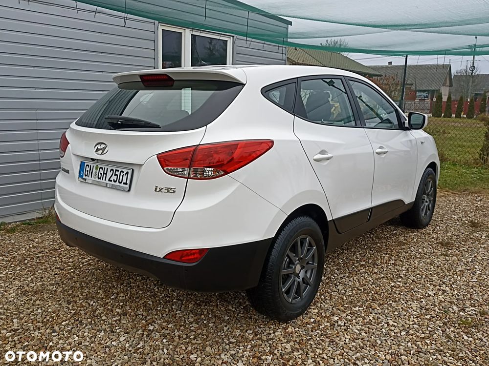 Hyundai ix35 blue 1.6 2WD Finale Silver - 4
