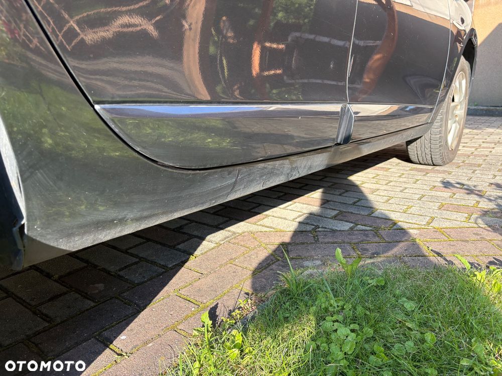 Renault Fluence 1.6 16V Expression Euro5 - 23
