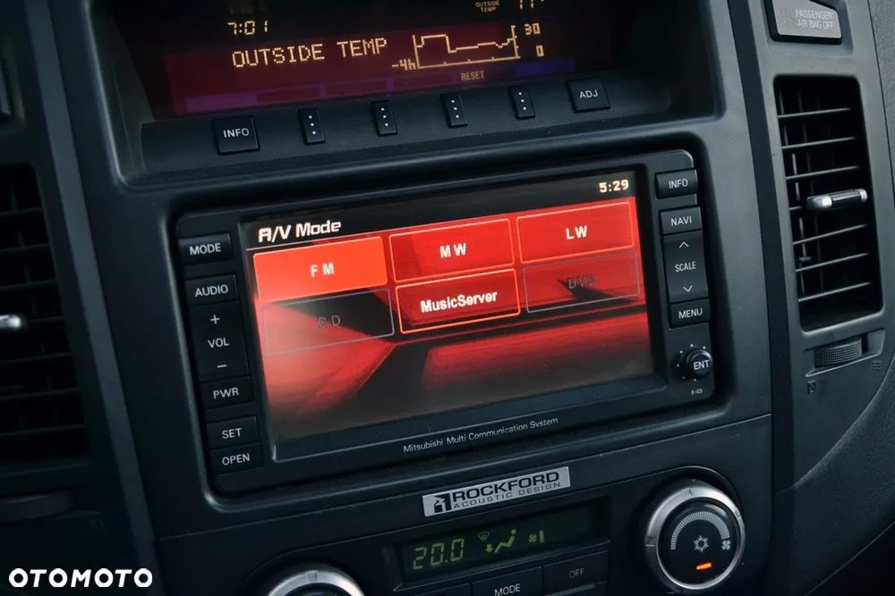 Mitsubishi Pajero 3.2 DID Elegance - 22