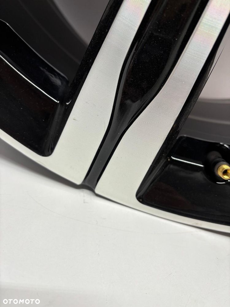 BYD SEALION 7 Felga aluminiowa 20" 8.0J 5x120 ET40 UKEB-3101010B - 8