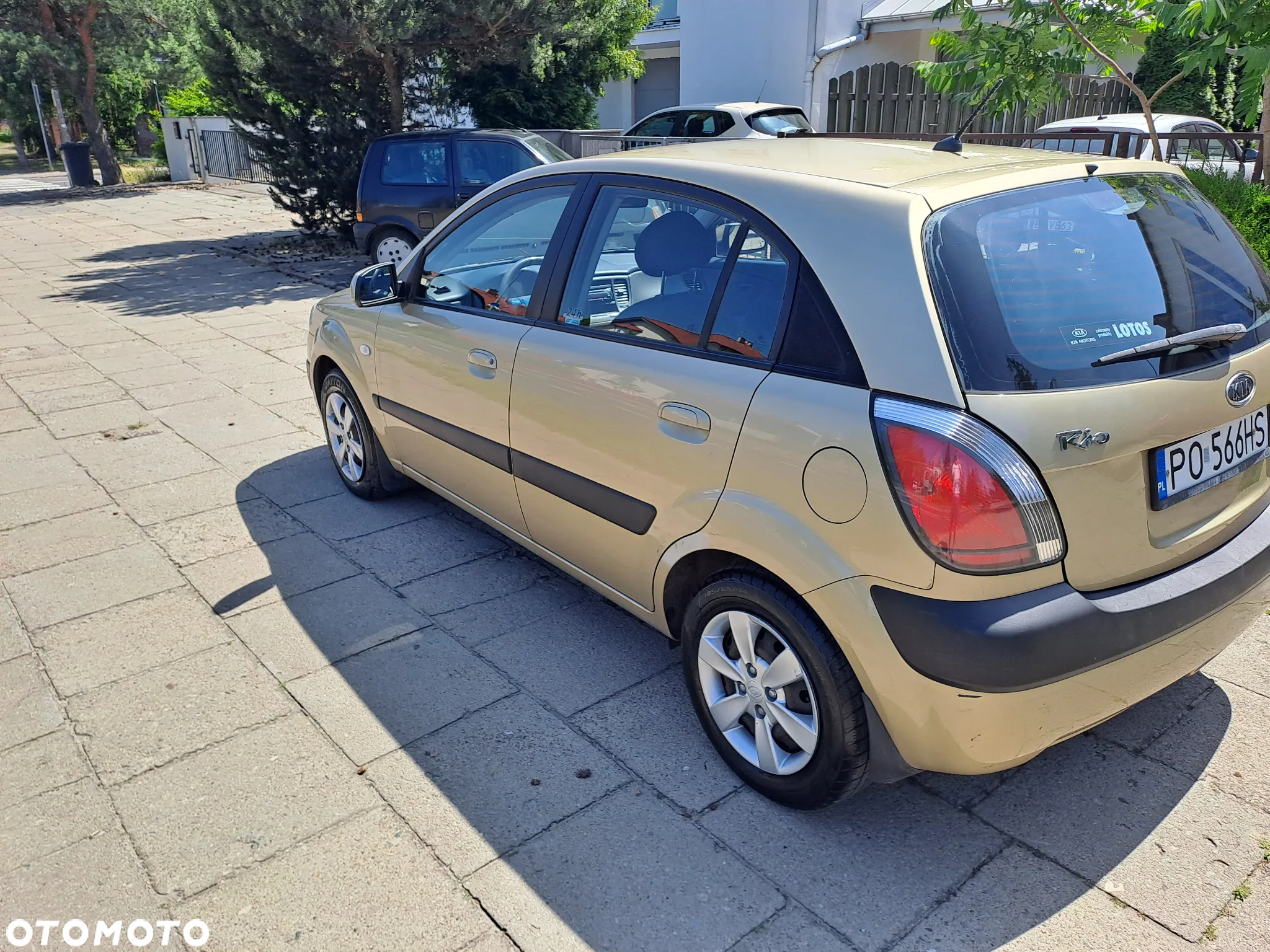 Kia Rio - 5