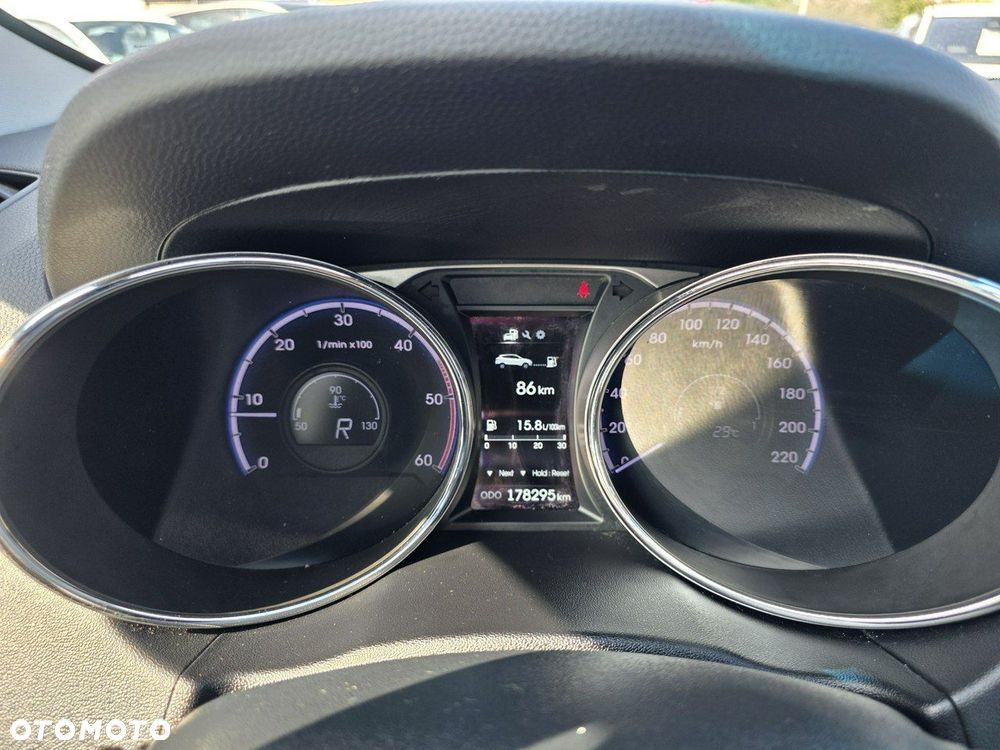 Hyundai ix35 - 22