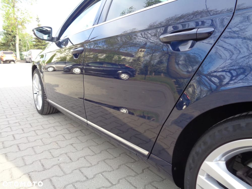 Volkswagen Passat 1.8 TSI Highline - 29