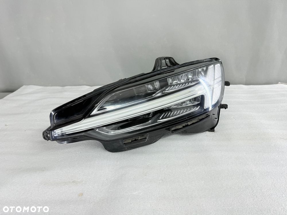 Reflektor Przód strona lewa Volvo S60 V60 II FULL LED 32365339 - 1