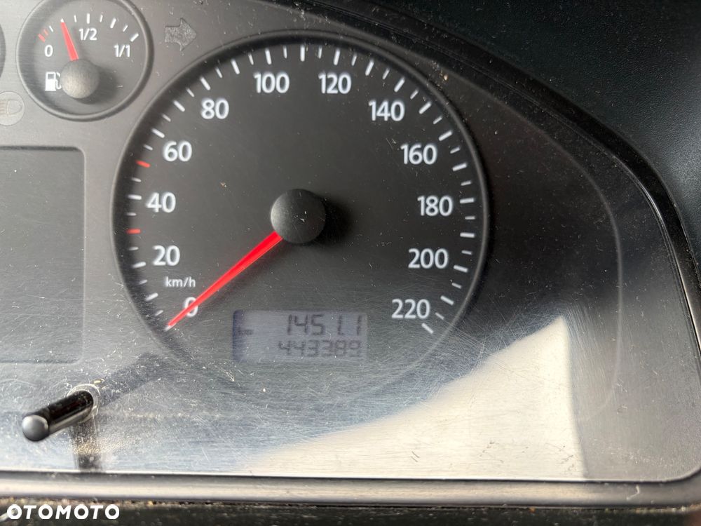 Volkswagen Transporter - 4