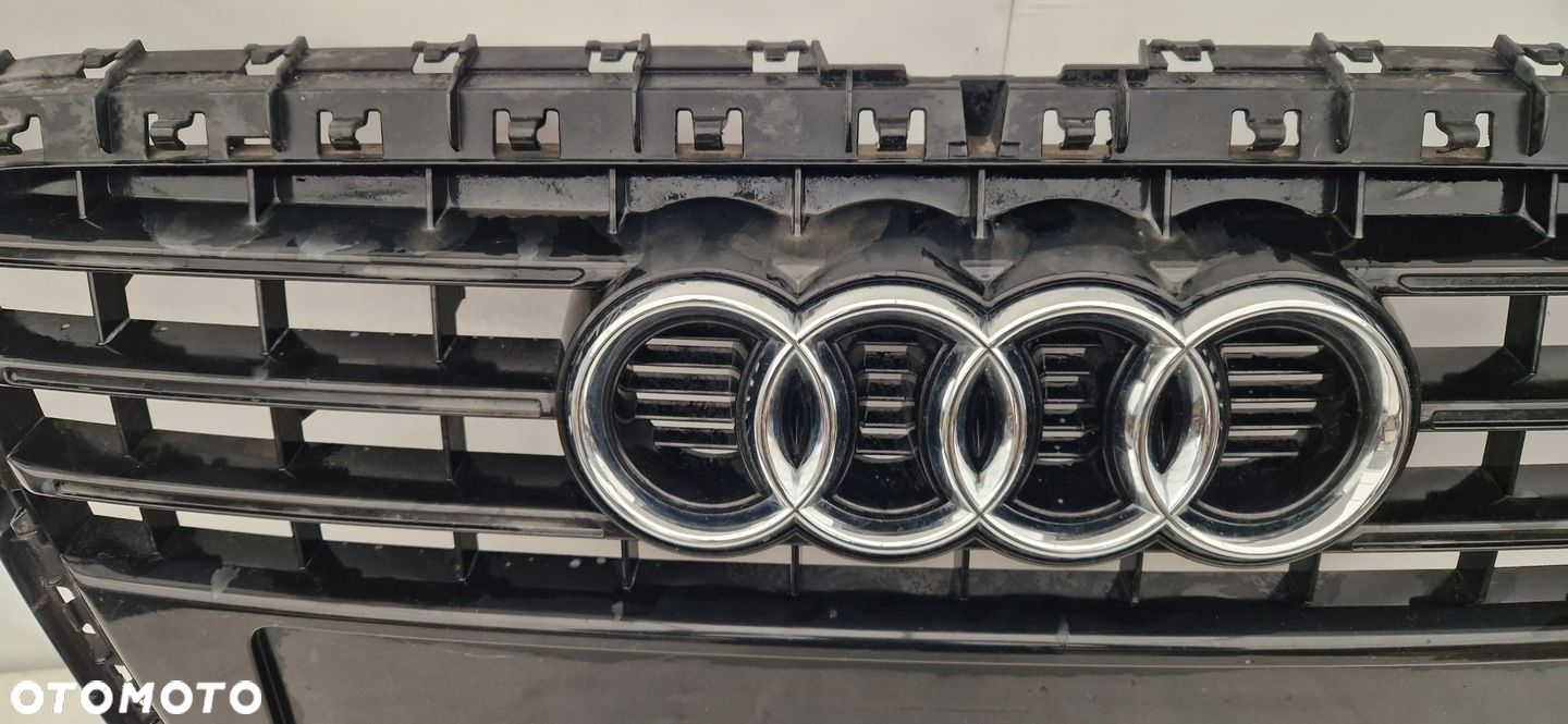 AUDI A4 B8 8K0 S-LINE ATRAPA GRILL - 2