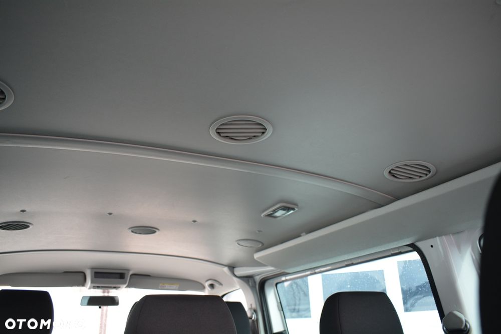 Volkswagen Transporter Kombi L1H1 - 34