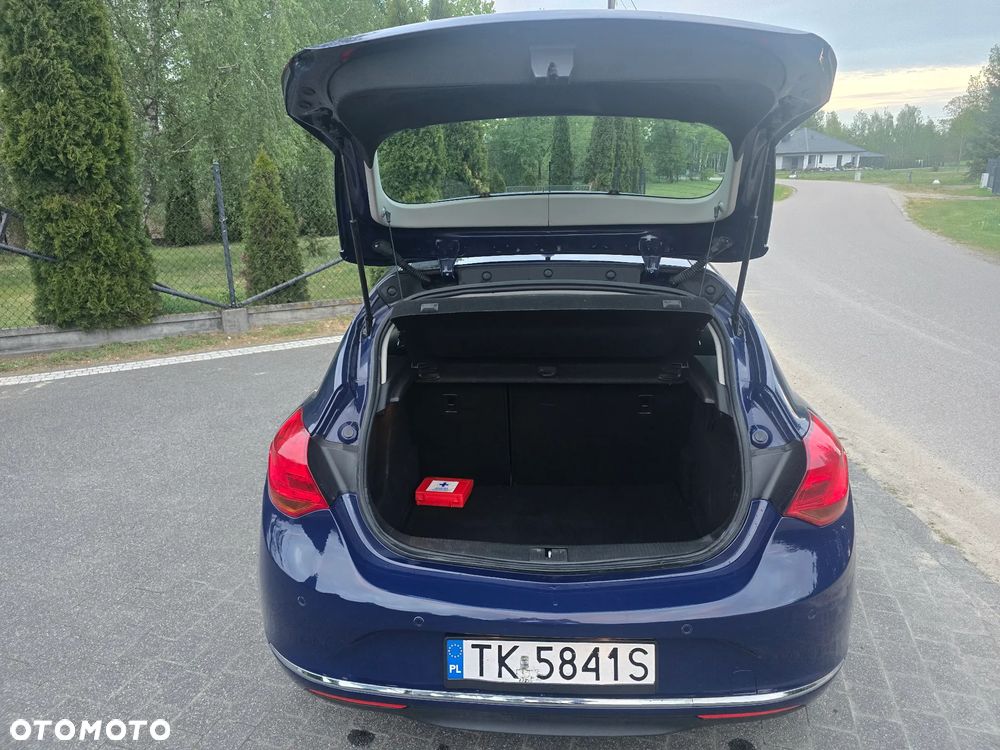 Opel Astra 1.7 CDTI Cosmo - 11