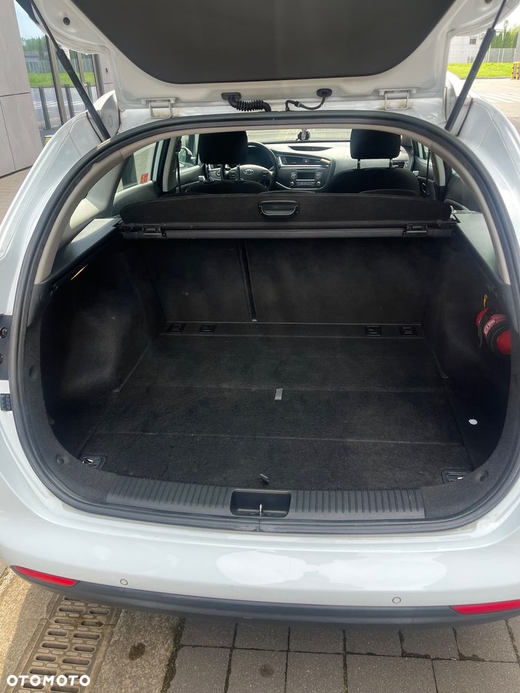 Kia Ceed - 4