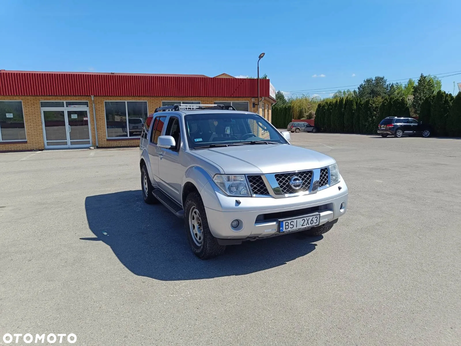 Nissan Pathfinder - 5