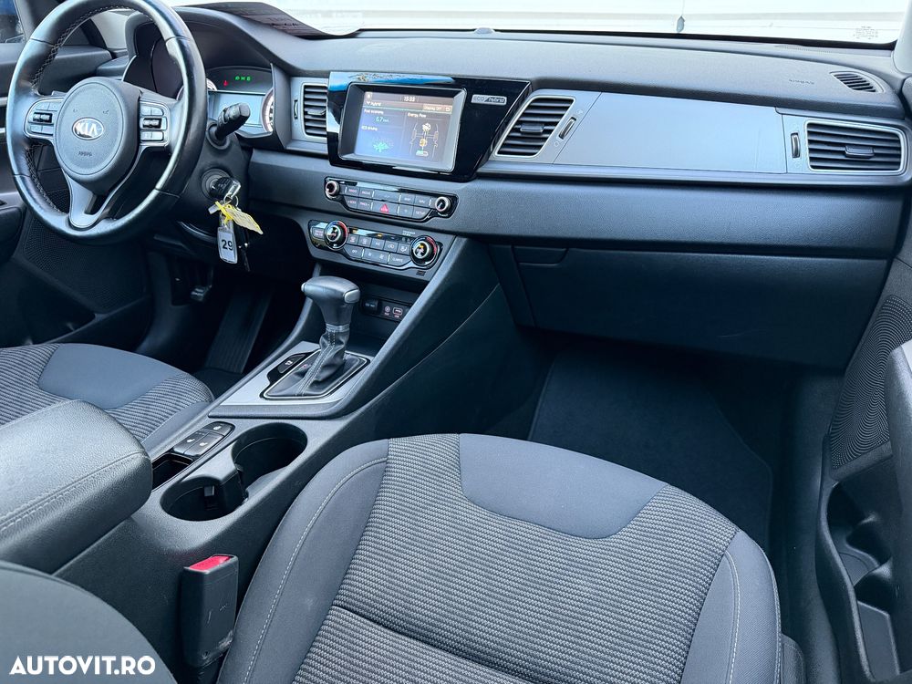 Kia Niro 1.6 GDI 2WD Aut. Vision - 6