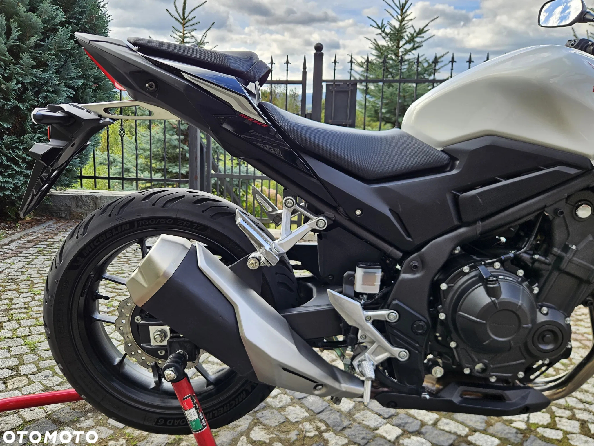Honda CB - 10