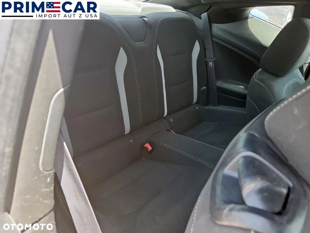 Chevrolet Camaro Coupe 2.0 - 10