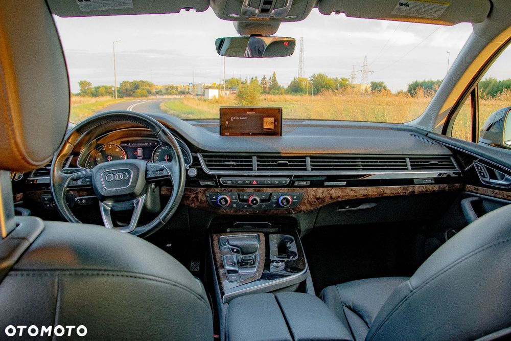 Audi Q7 3.0 TFSI Quattro Tiptronic - 5