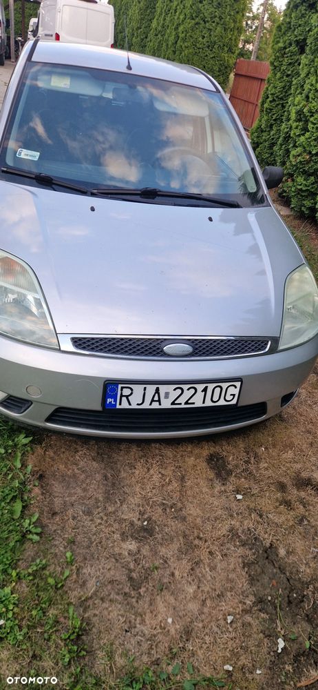Ford Fiesta 1.4 Ambiente - 1