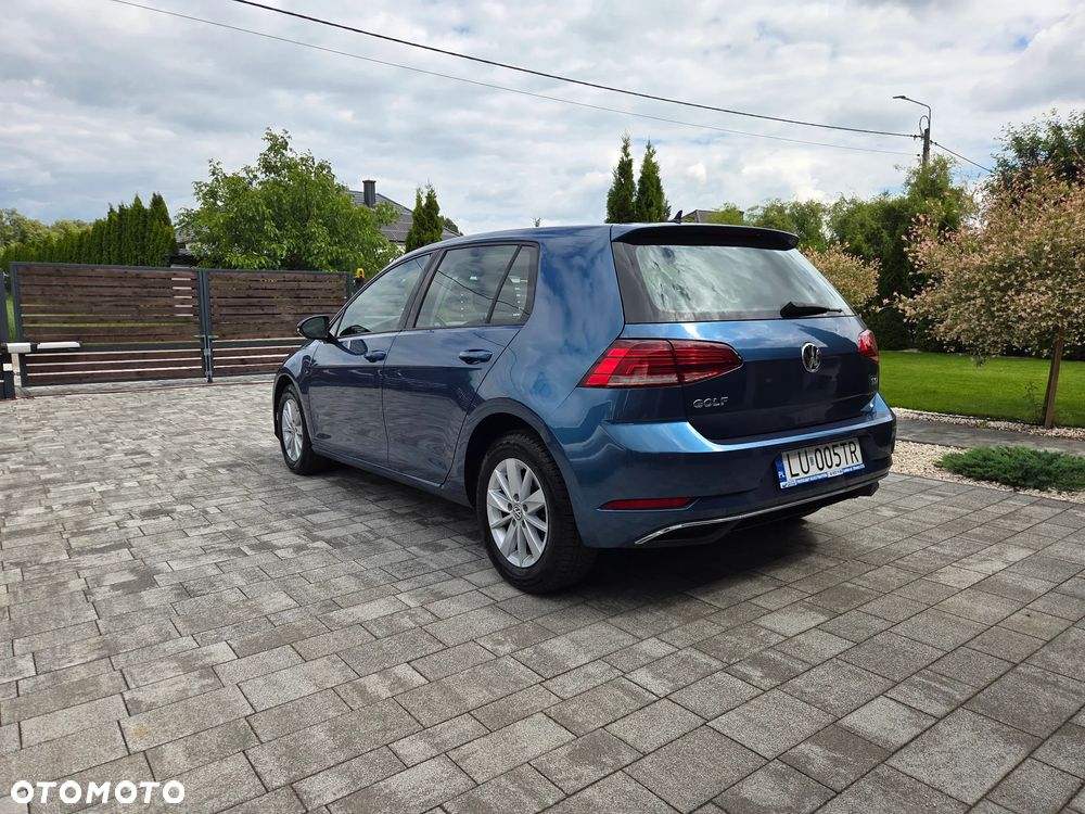 Volkswagen Golf - 4