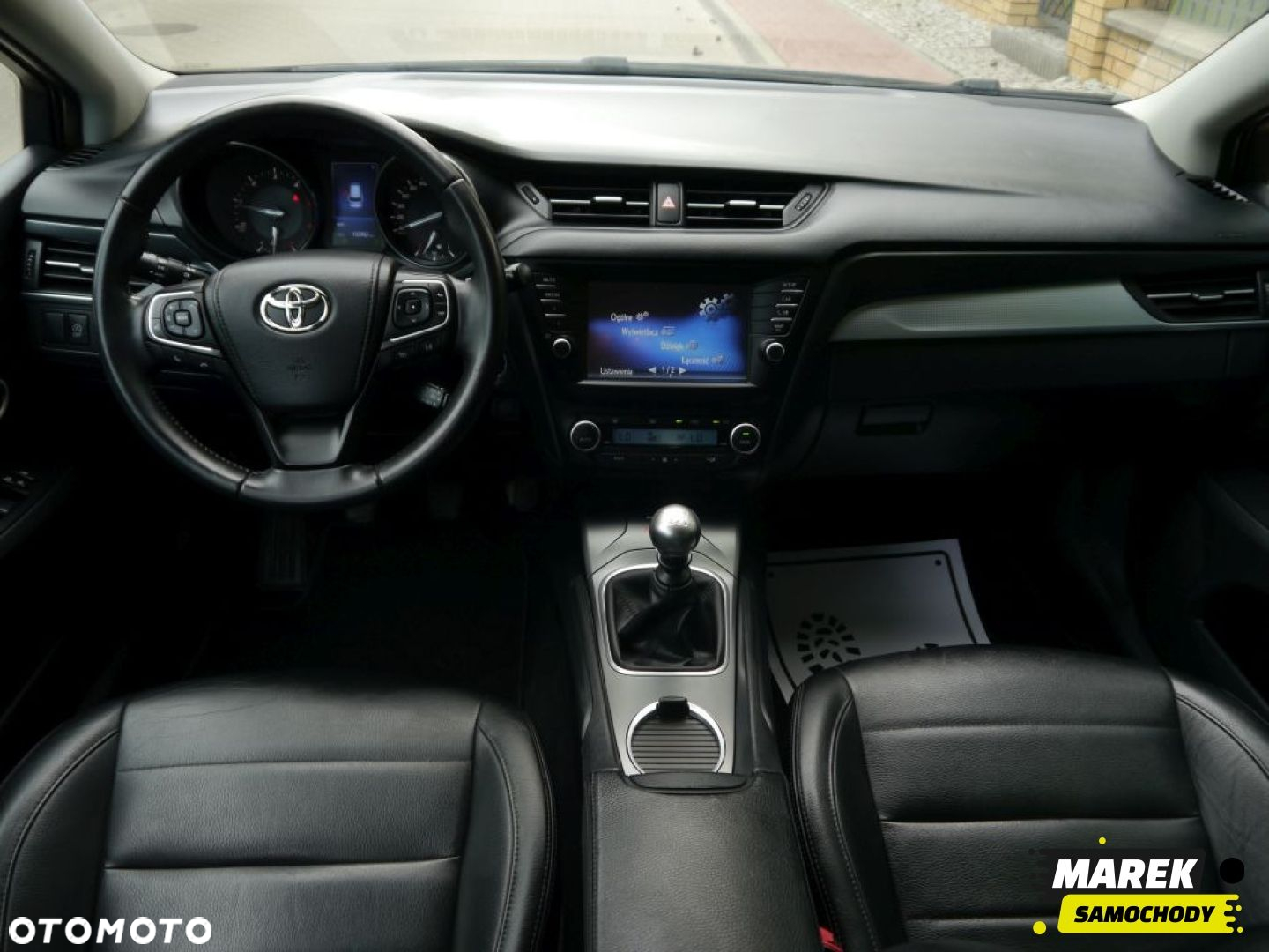 Toyota Avensis - 15