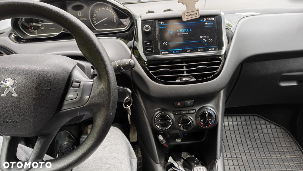 Peugeot 208 1.2 PureTech Style - 13