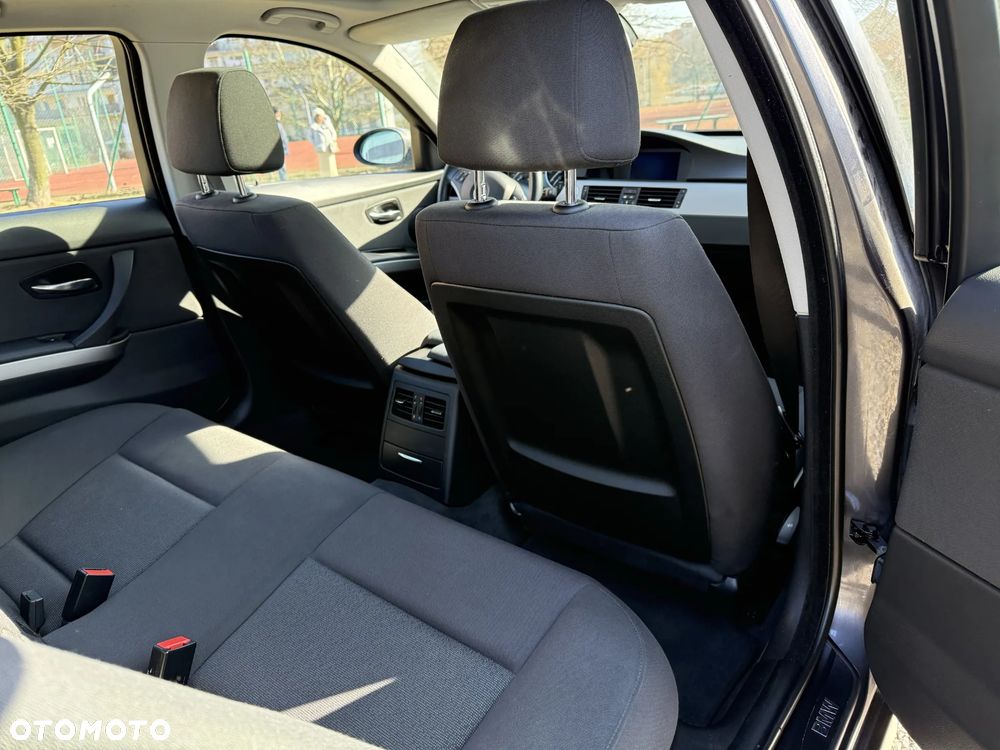 BMW Seria 3 - 24