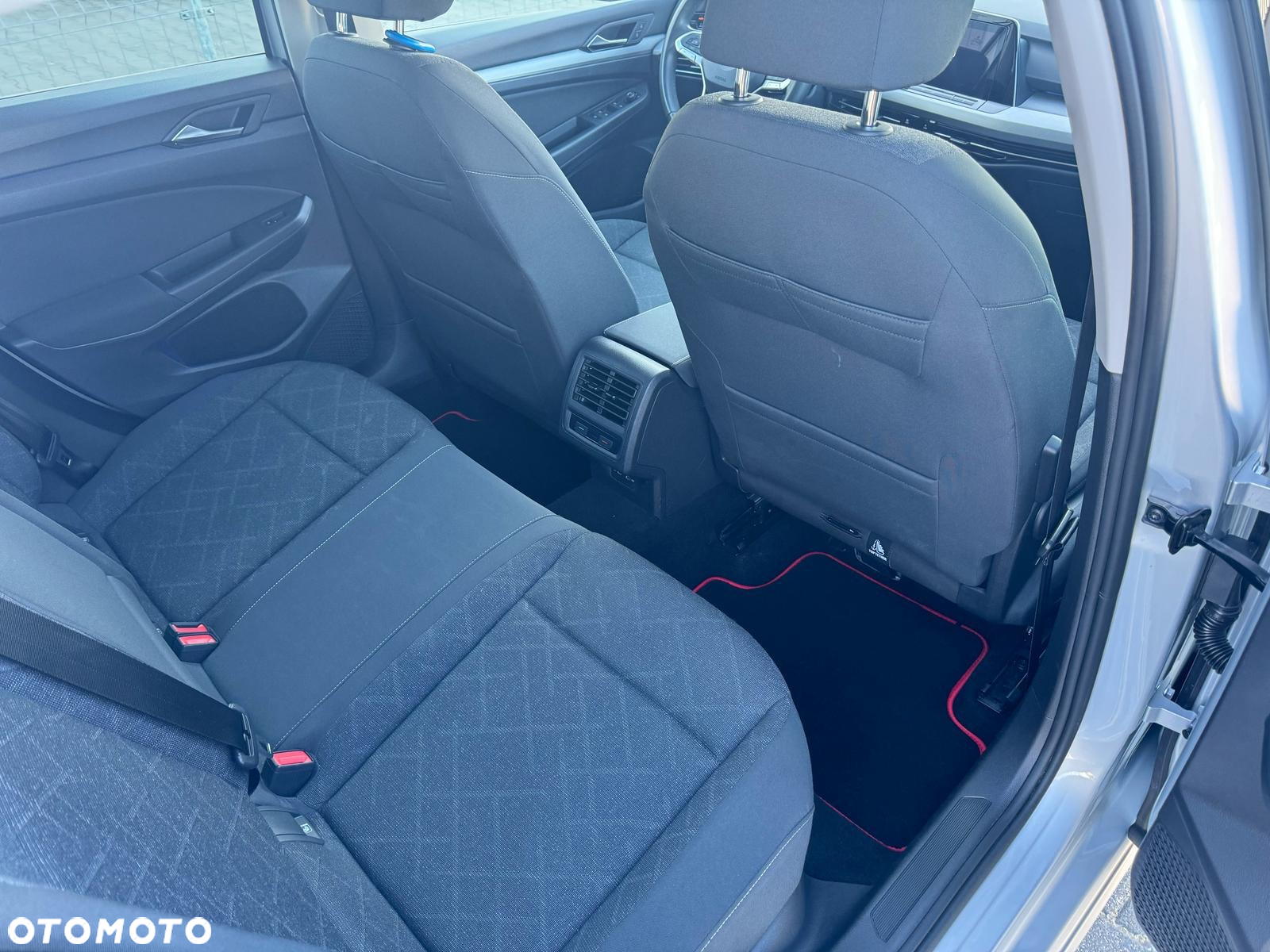 Volkswagen Golf - 14