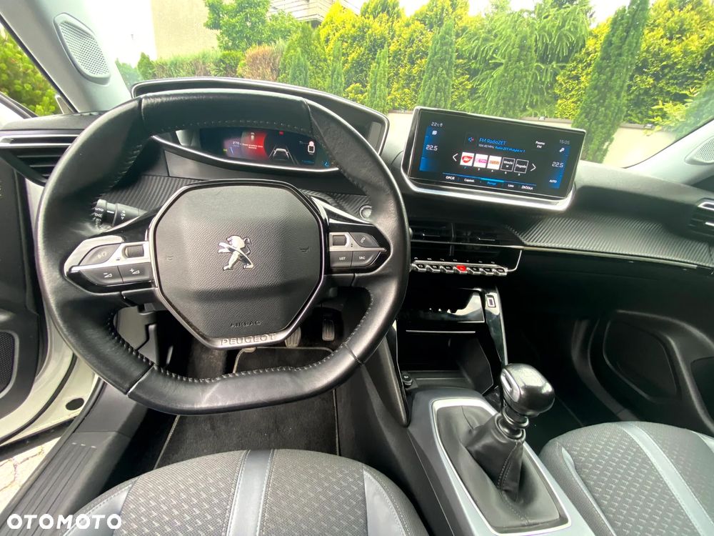 Peugeot 2008 - 21
