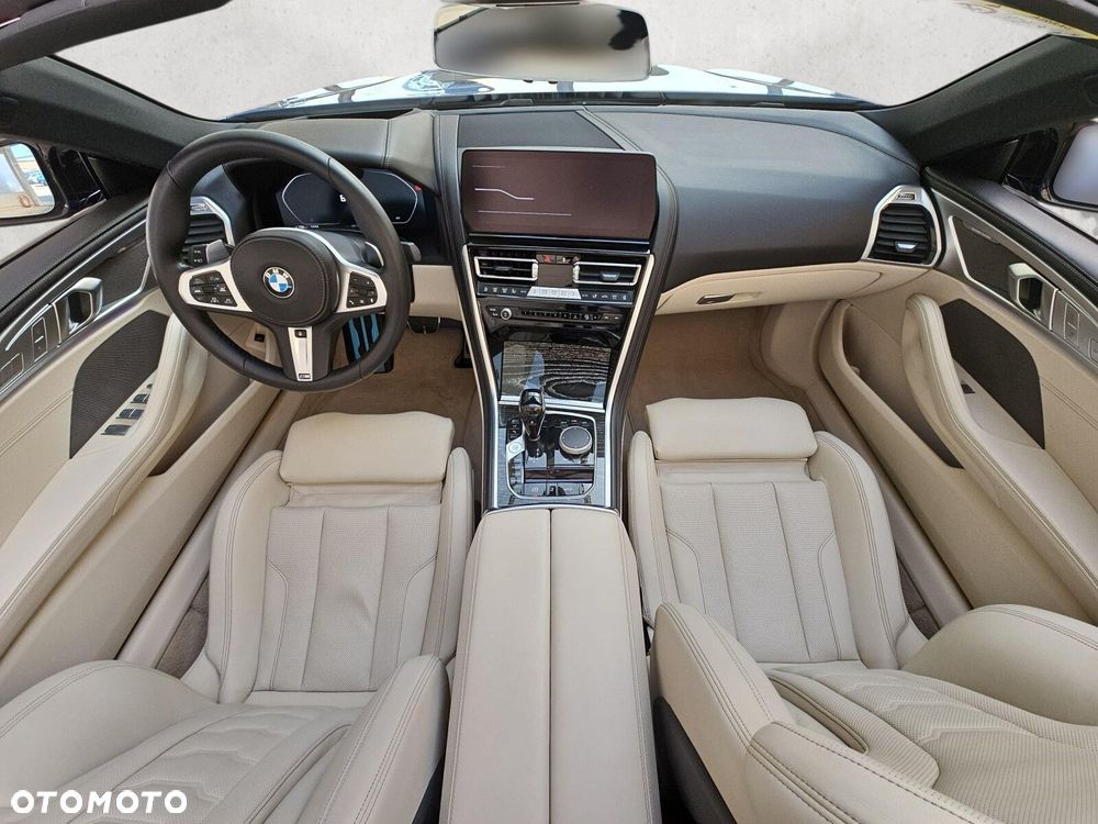 BMW Seria 8 - 16