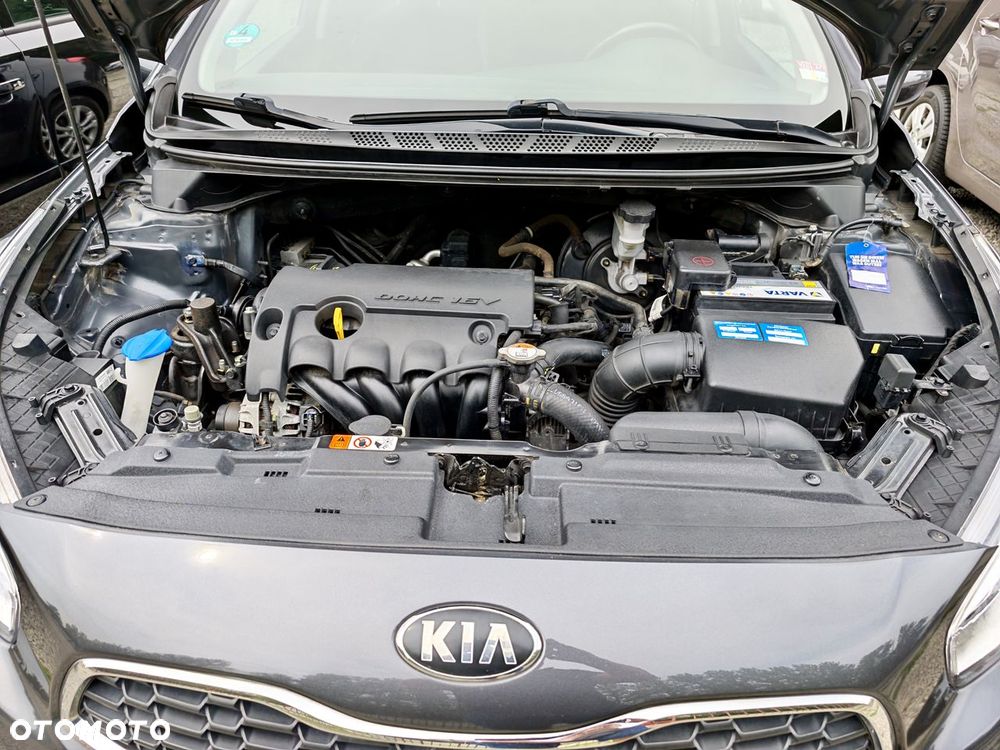 Kia Ceed - 32
