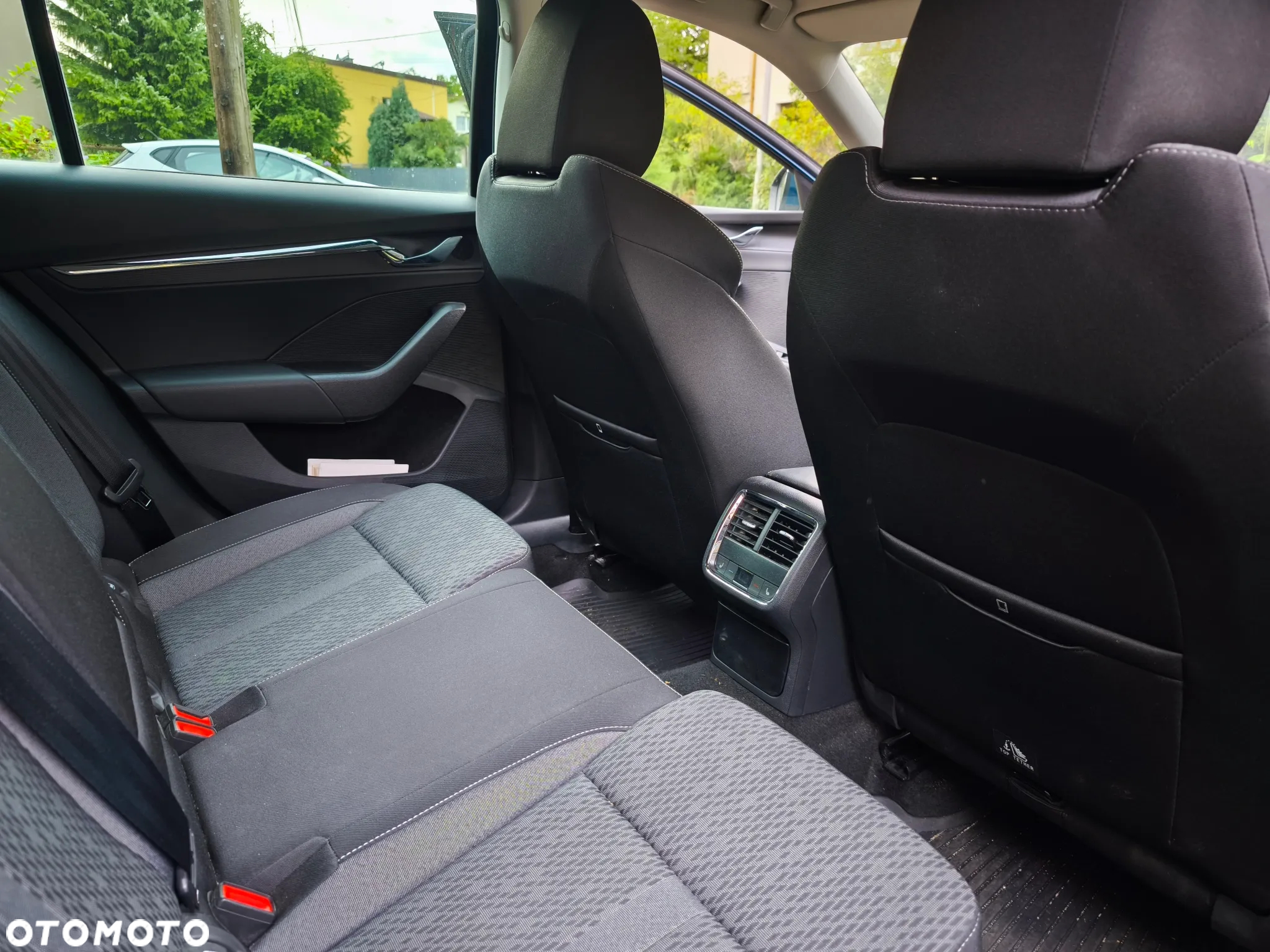 Skoda Octavia 1.5 TSI ACT Style DSG - 6