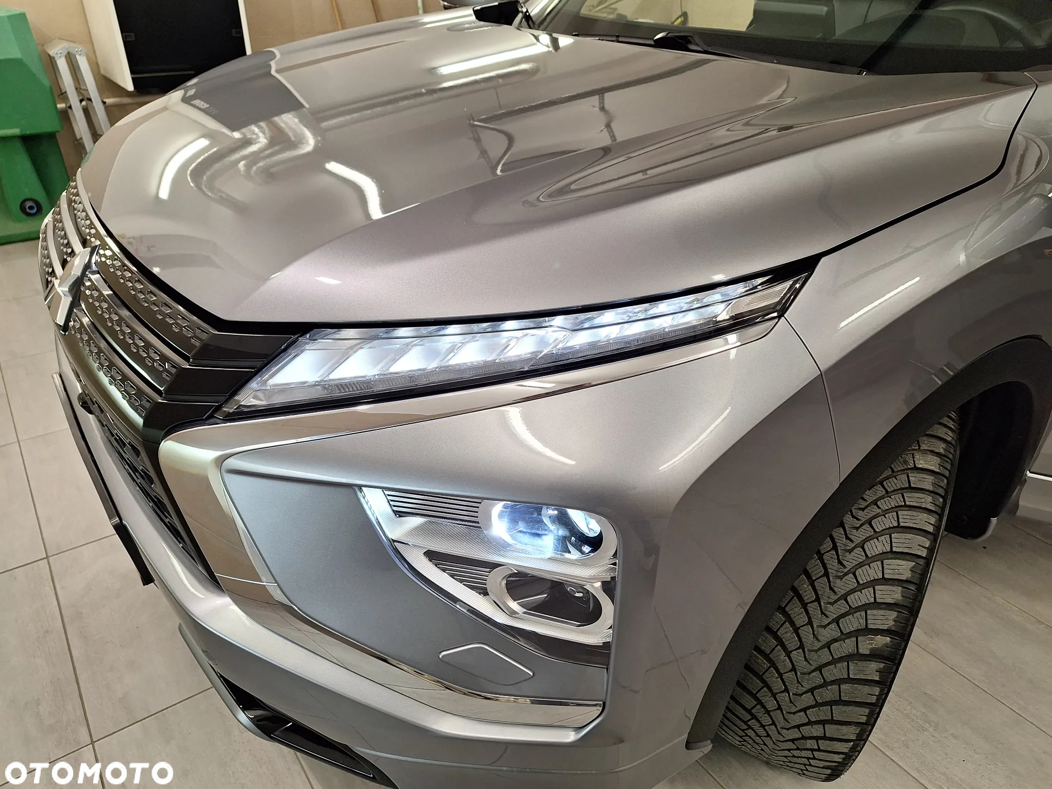 Mitsubishi Eclipse Cross Plug-In Hybrid 4WD Top - 38