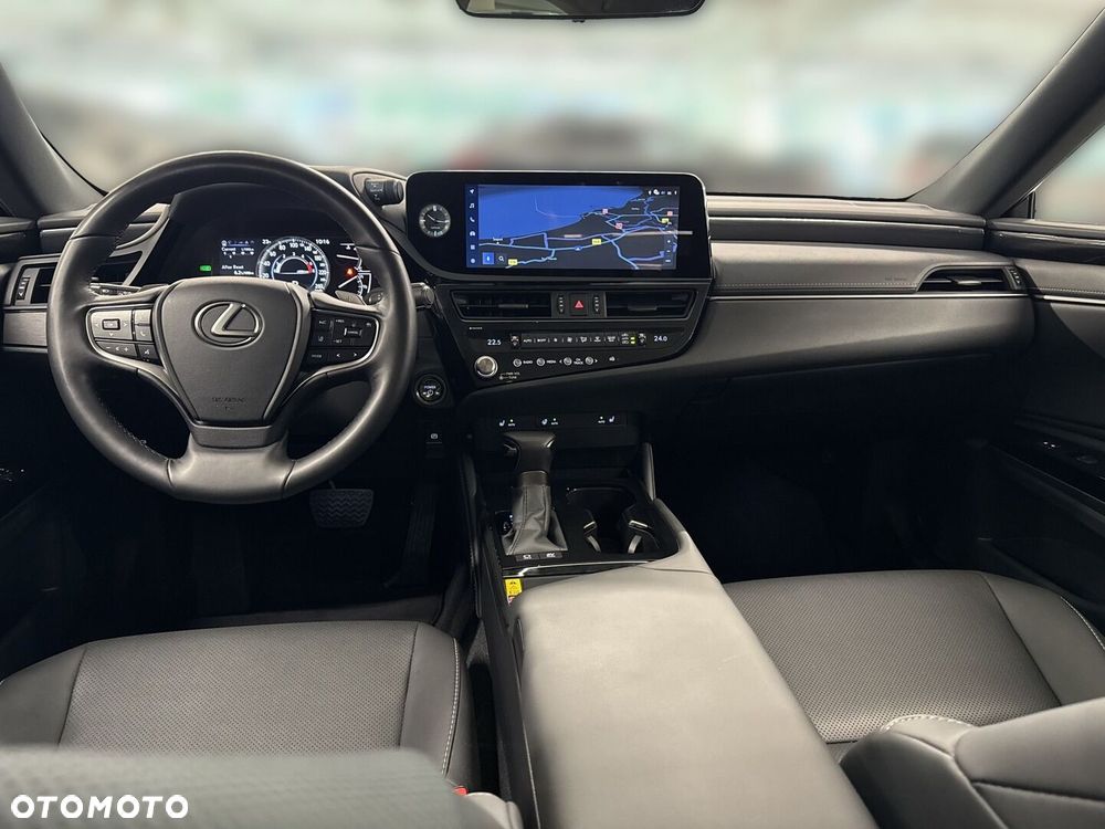 Lexus ES 300h Business Edition - 14
