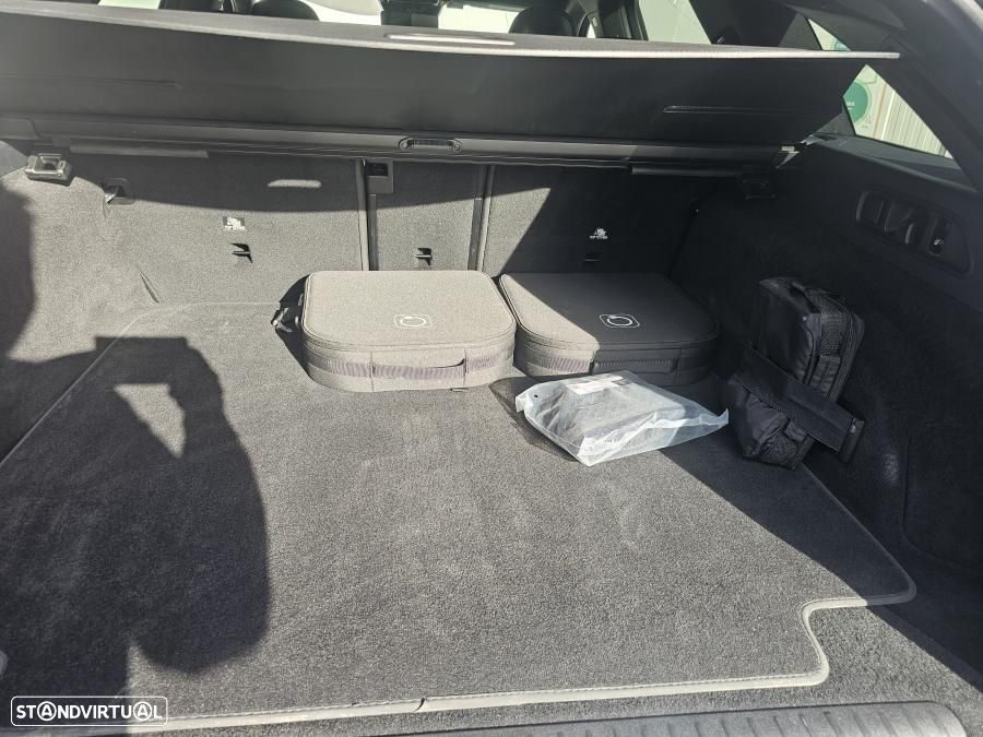Mercedes-Benz E 300 e Station - 24
