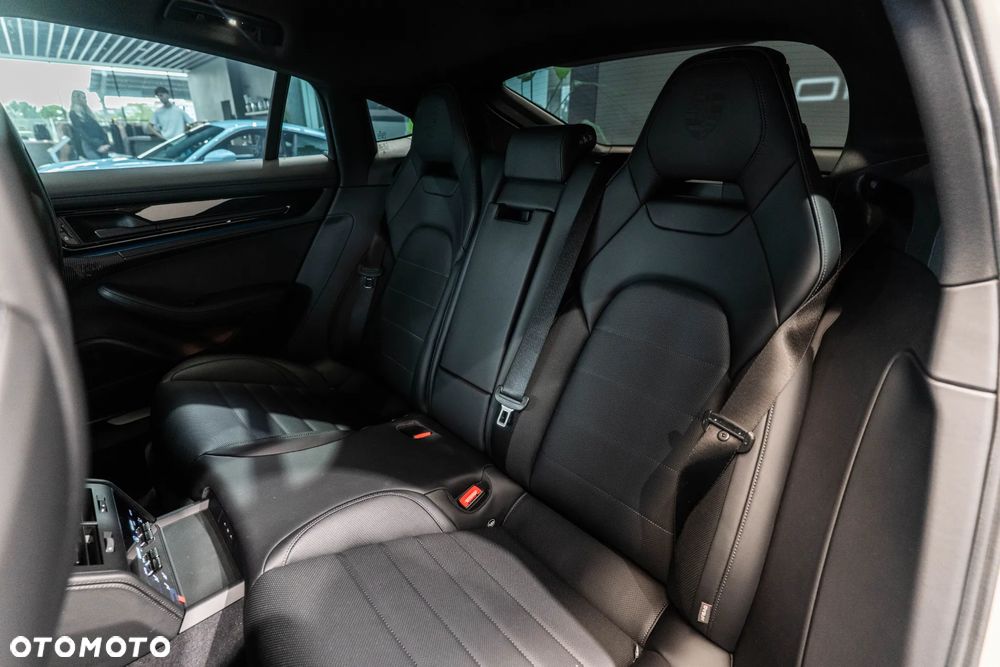 Porsche Panamera - 12