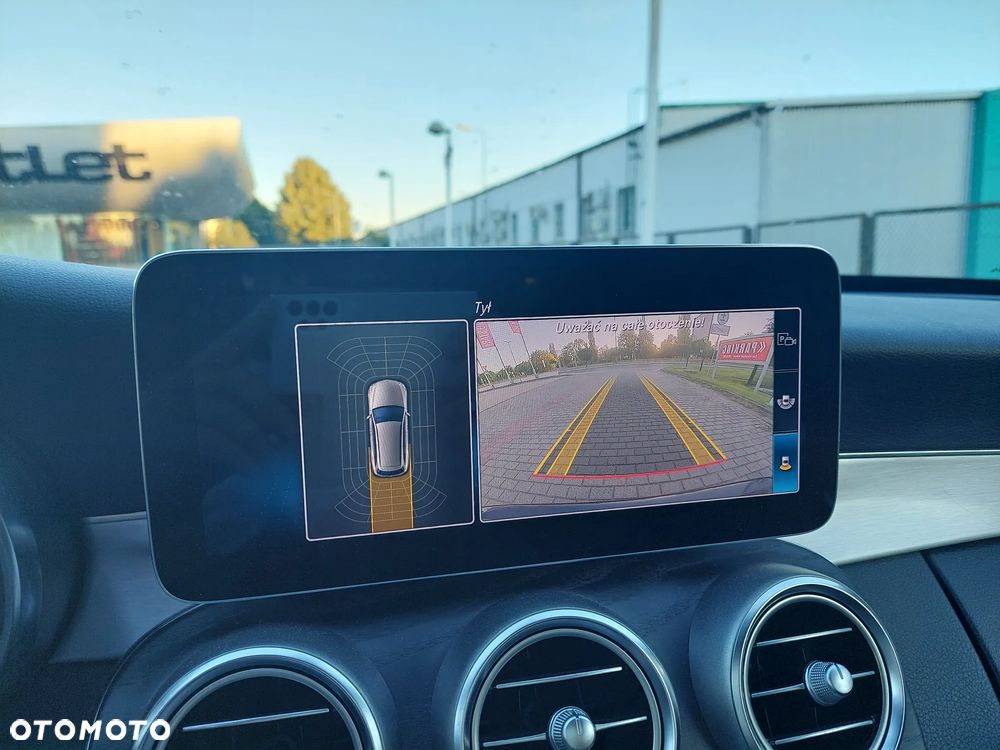 Mercedes-Benz Klasa C 300 e 9G-TRONIC AMG Line - 25