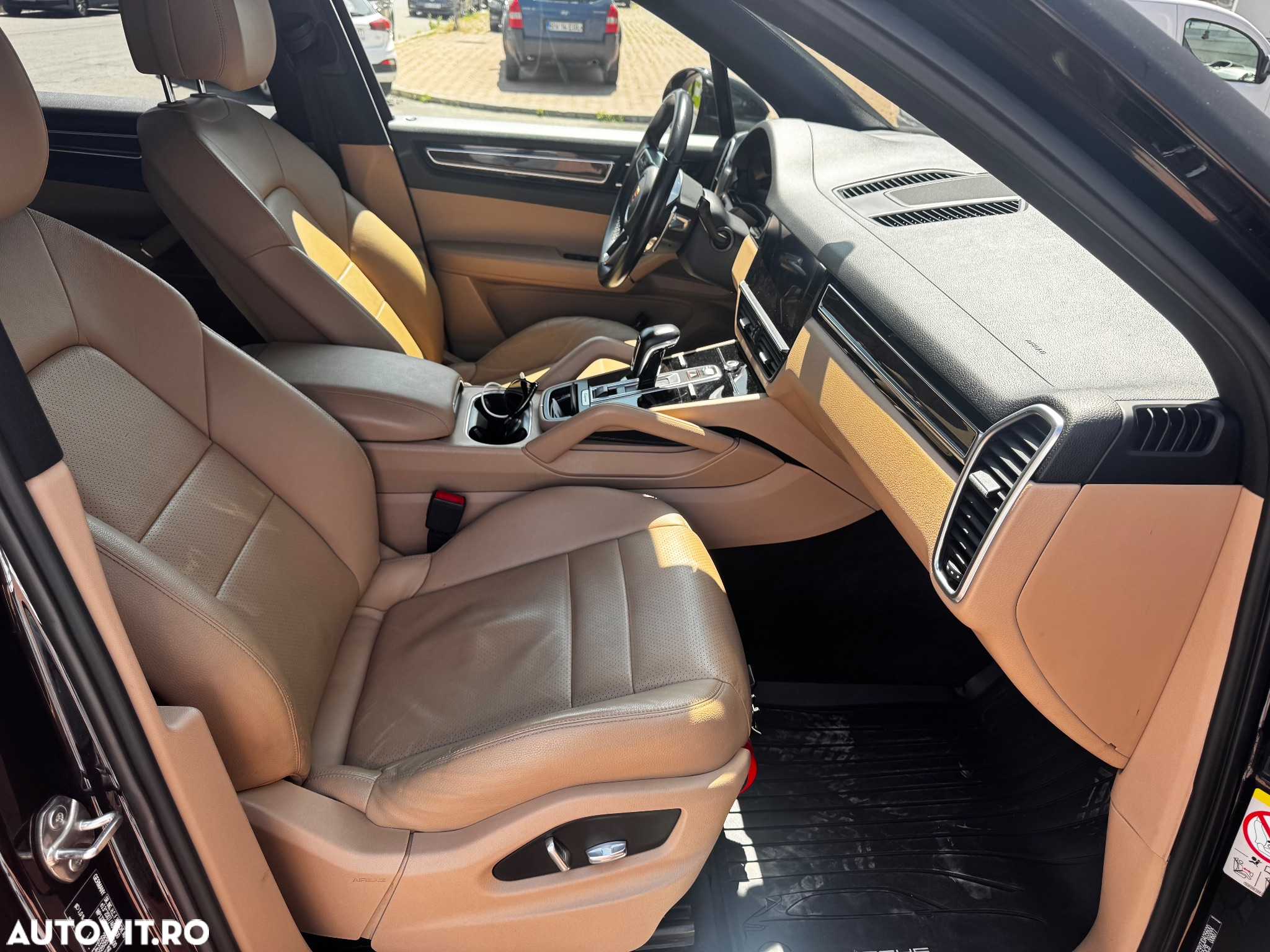Porsche Cayenne Standard - 8