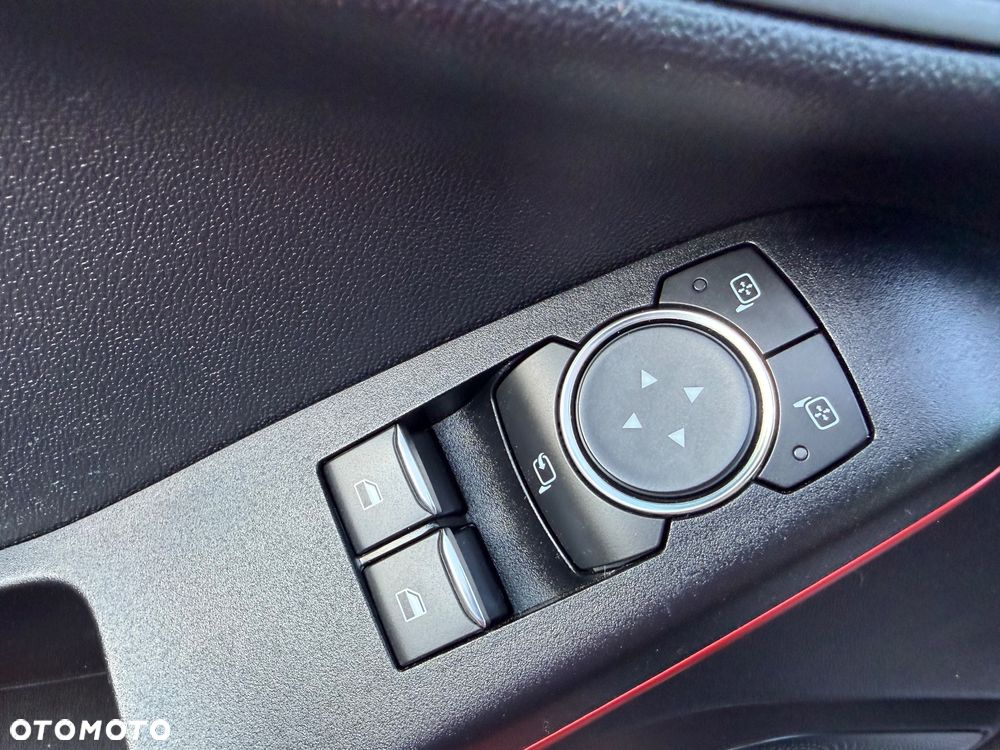 Ford Fiesta 1.0 EcoBoost S&S ST-LINE - 24