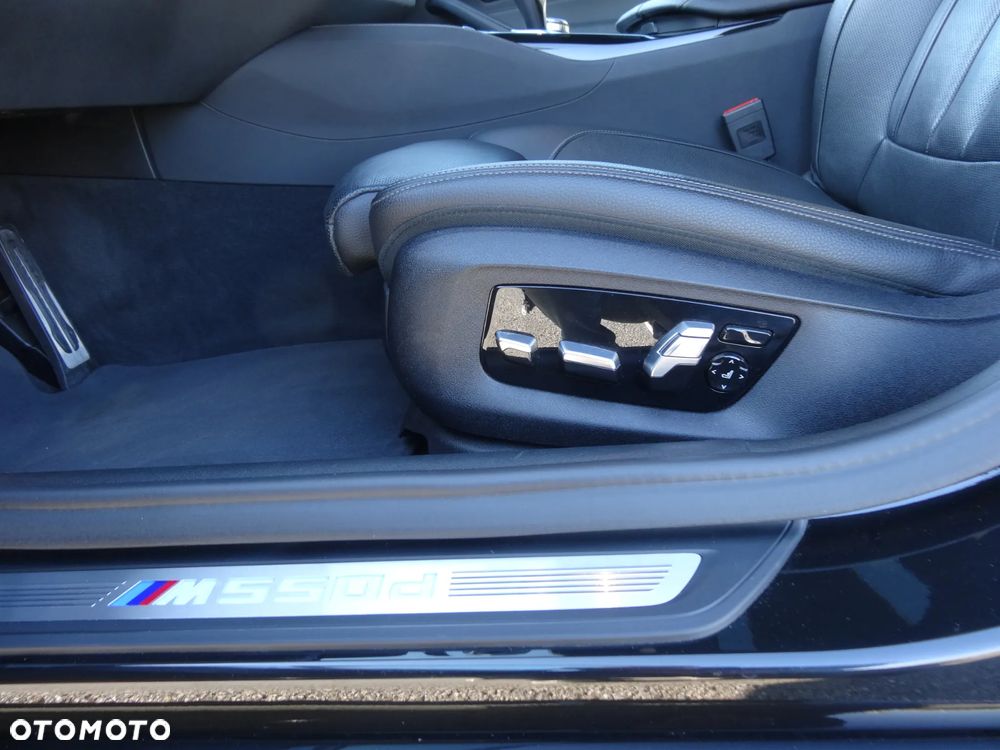 BMW Seria 5 M550d xDrive Touring - 17