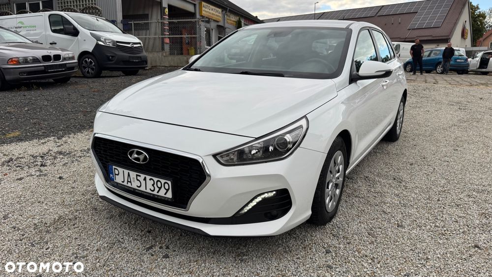 Hyundai i30 1.6 D Comfort - 12