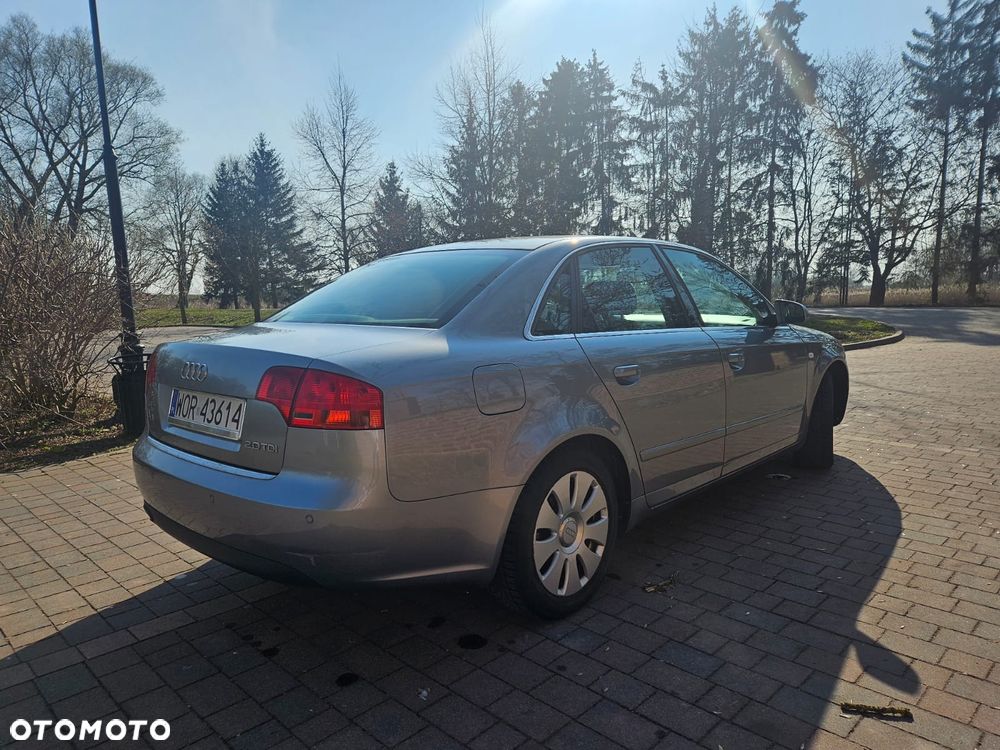 Audi A4 Limousine 2.0 TDI - 5
