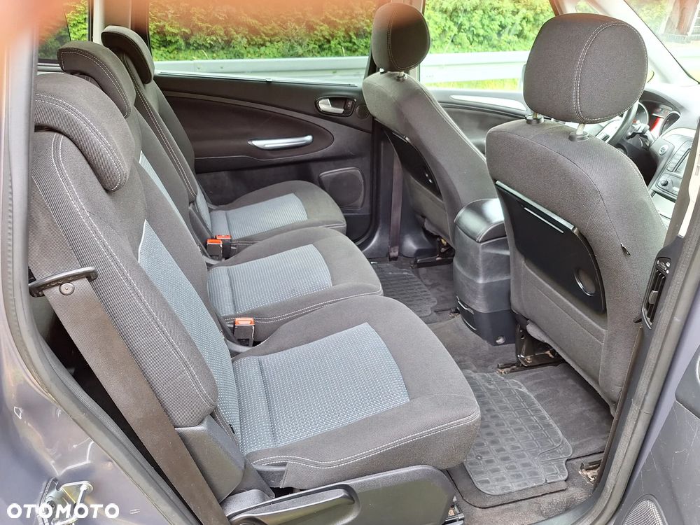 Ford Galaxy 2.0 TDCi DPF Titanium - 23