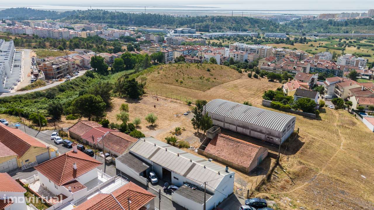 Terreno Urbano em Vialonga - Grande imagem: 4/7