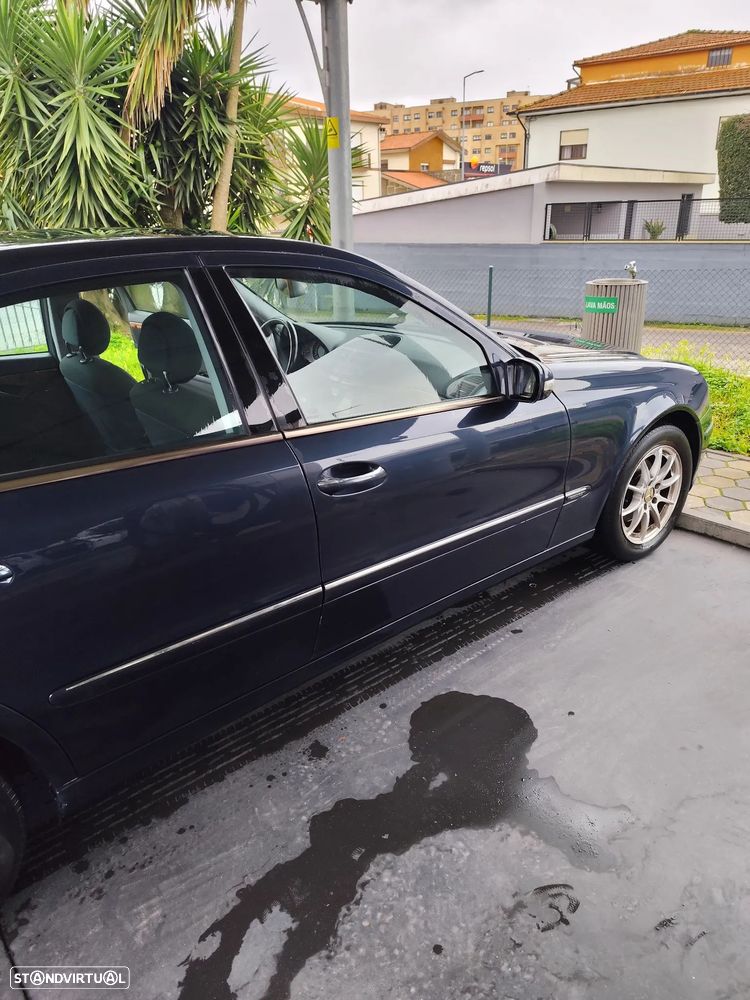 Mercedes-Benz E 220 CDI Auto Elegance - 11
