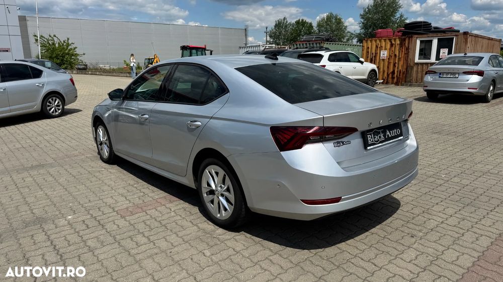 Skoda Octavia 2.0 TDI DSG Style - 4