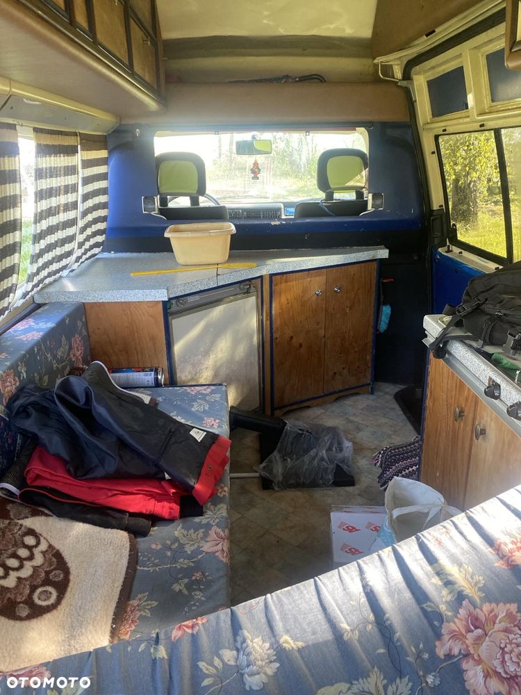 Volkswagen Transporter - 4