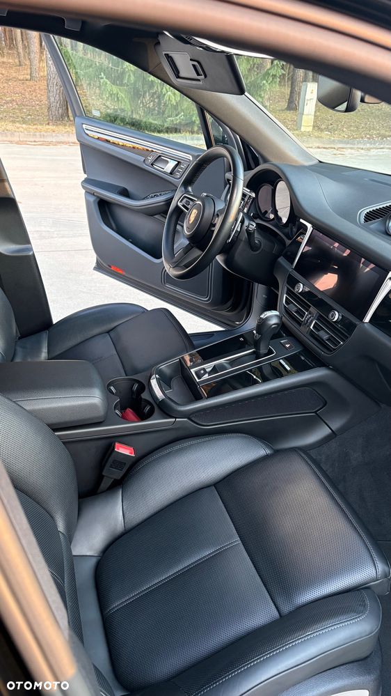 Porsche Macan - 16