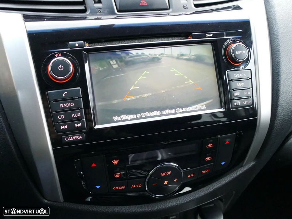 Nissan Navara 2.3 dCi CD 4WD N-Connecta Navi+Barras - 21
