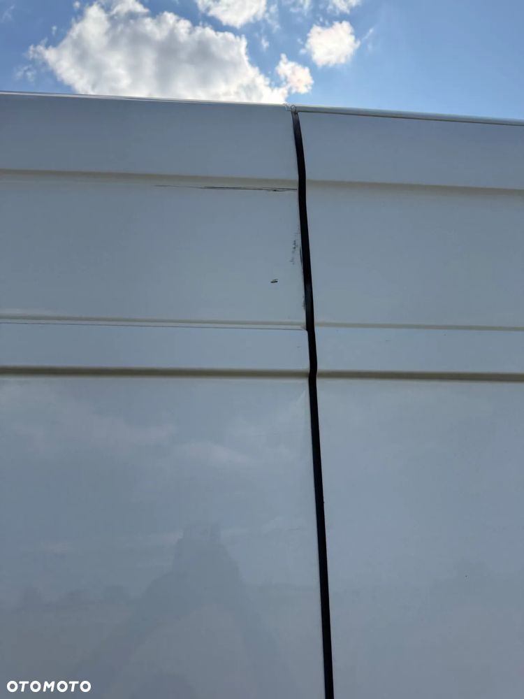 Mercedes-Benz Sprinter - 9
